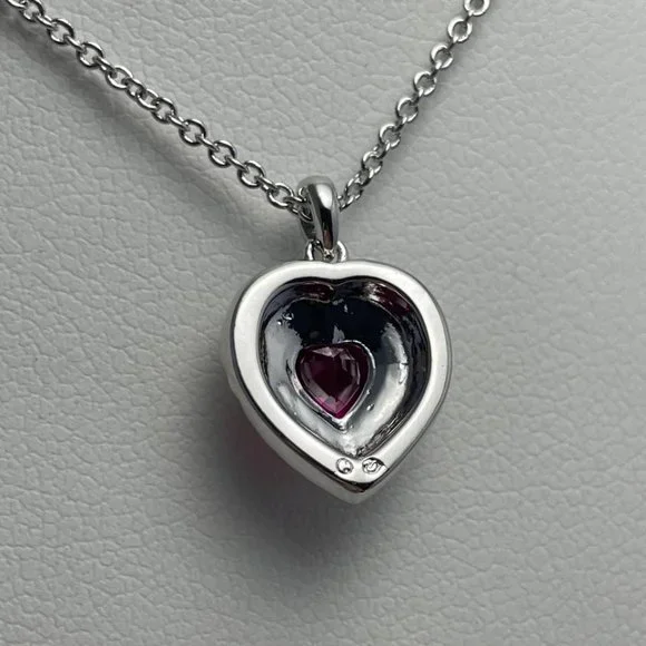 Swarovski crystal heart pendant necklace with pouch - Picture 3 of 6
